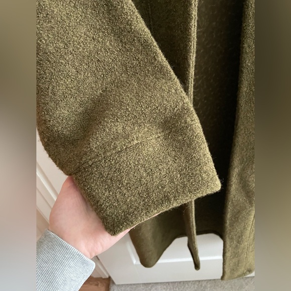 Hackwith Design House Oversized Jacket in Green Wool Blend - Picture 5 of 6